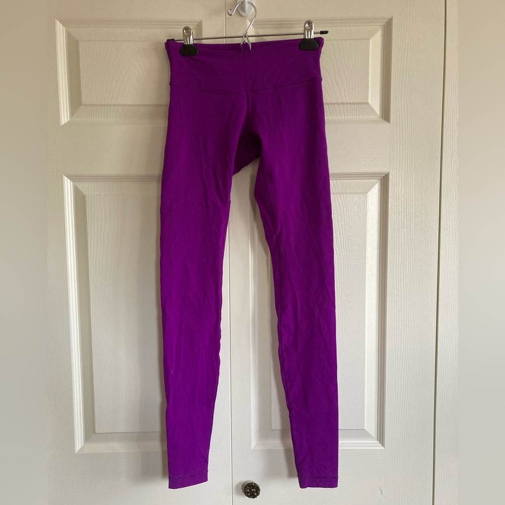 Lululemon wunder under pants, size 4